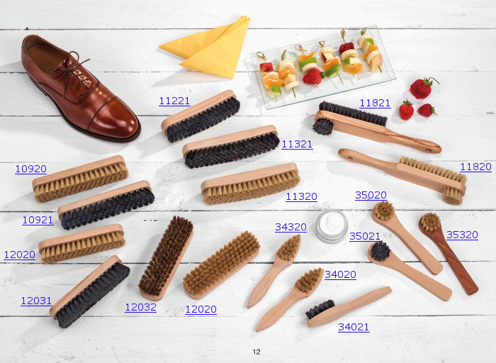 Shoe brush, shoe care, shoe polish, polishing brush, dauber, shine brush