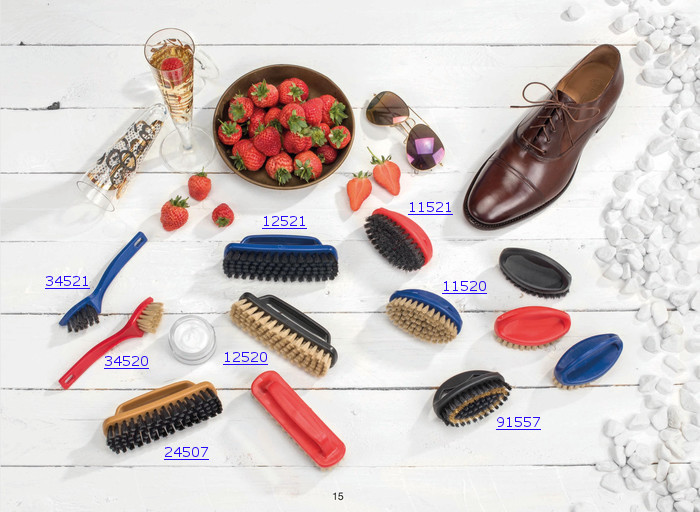 Shoe brush, shoe care, shoe polish, polishing brush, dauber, shine brush, plastic